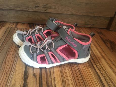 Športové sandále, 29