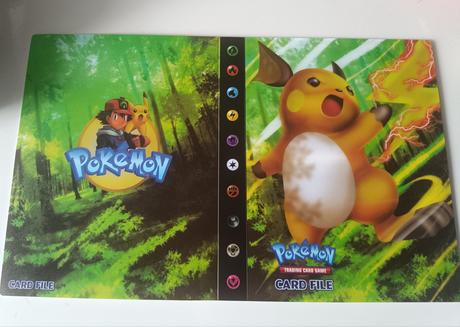 Album na pokemon karty pikachu, 