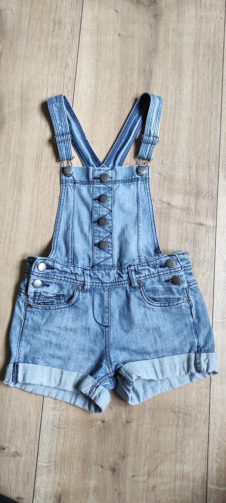 Kraťasy na traky, 140