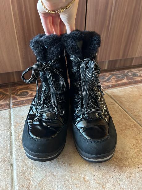 Čižmy/snehule caprice -36, 36