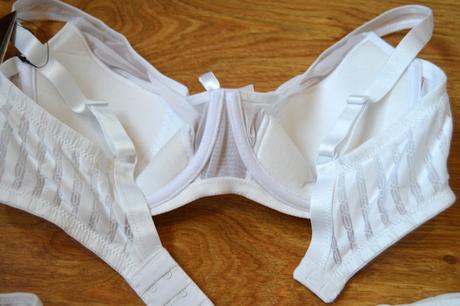 Dámska luxusná podprsenka výborný strih, 70c - 90d