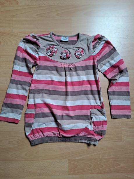 Predĺžené tričko, dole do gumy, 134