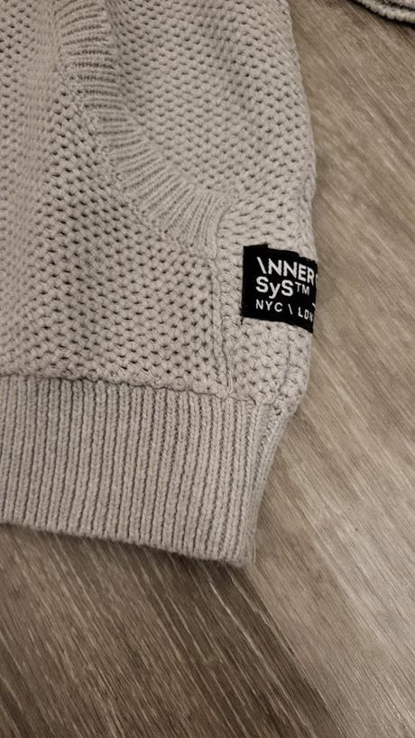 Sveter, reserved,110