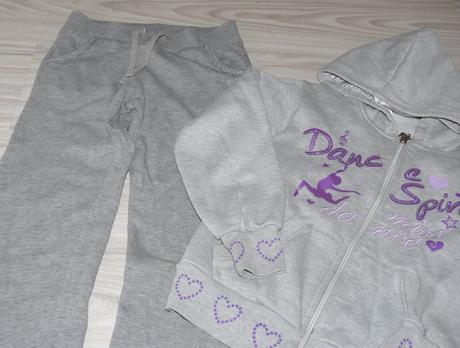 Tepláky so srdiečkami, 128