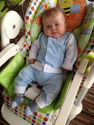 Tenučký komplet, dirkje,62