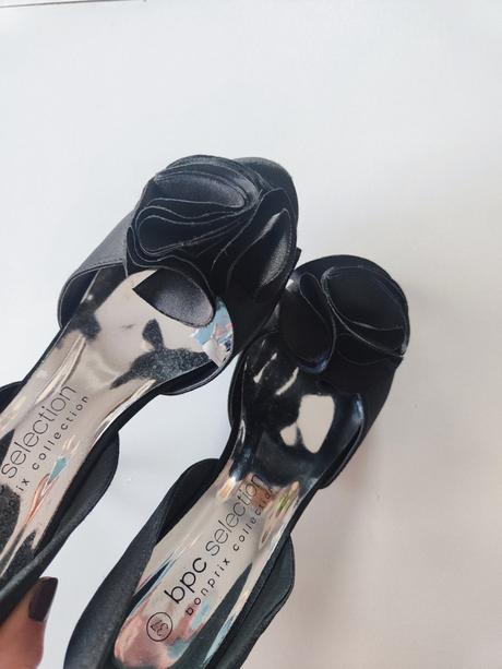 Saténové lodičky, 37