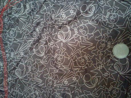 Bundička s kapuckou, 104