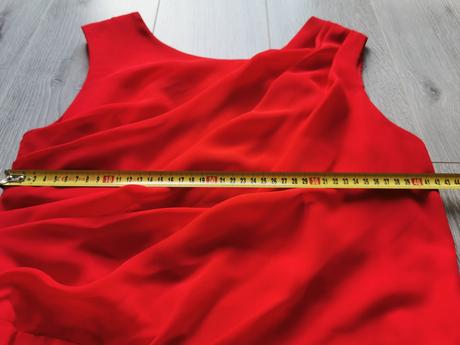 Spoločenské šaty, 42