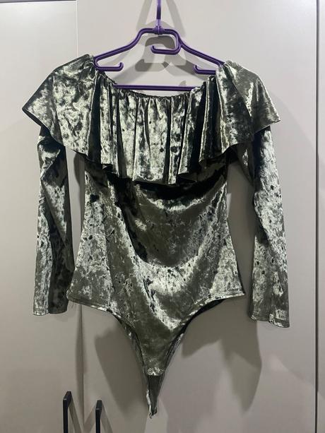 Dámske zamatové body, s