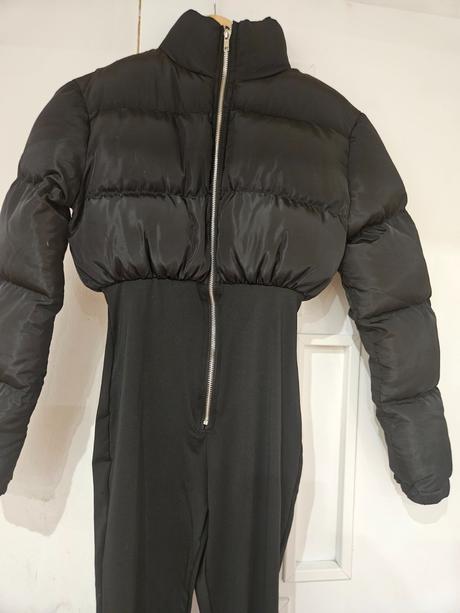 Bundicka overal nenosene, s