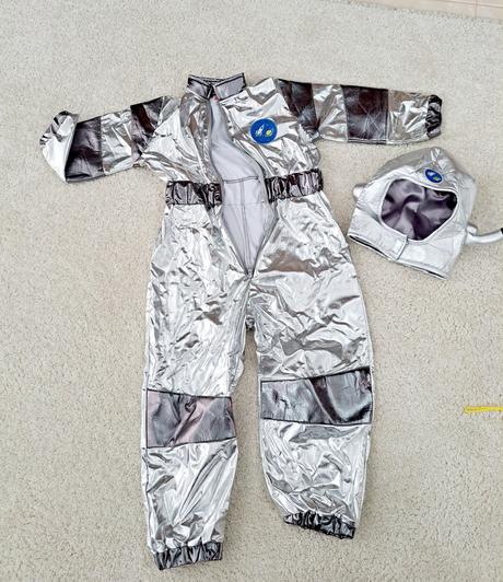 Kostým astronaut 5-6rokov zara nenosený,