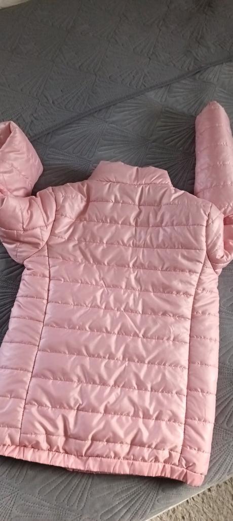 Ružová bundička, 158