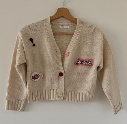 Svetrík s nasivkami, sinsay,134