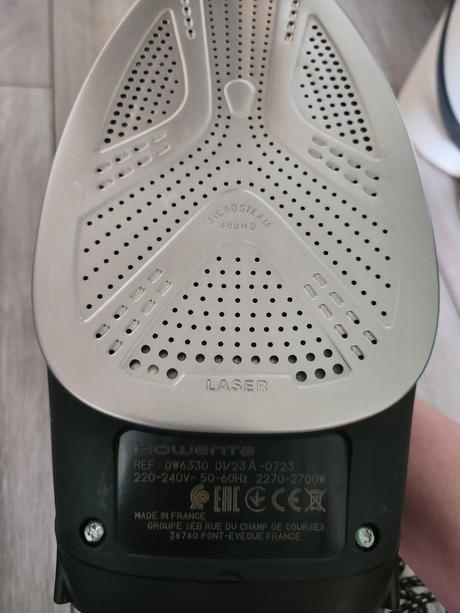 Naparovacia žehlička rowenta model dw6330,2700w, rowenta