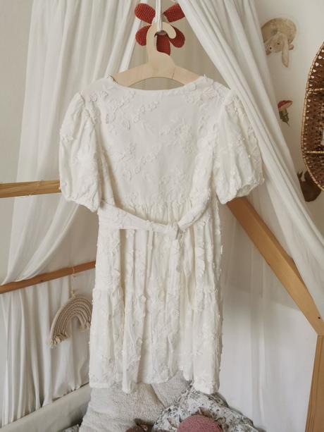 Nádherne zara saty s 3d aplikaciami, zara,122