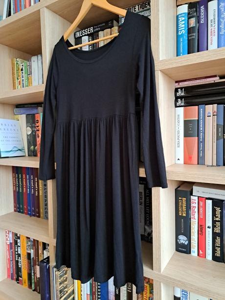 Čierne šaty, veľ. m/l, m