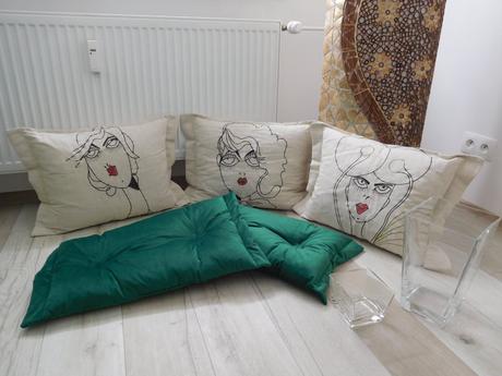 Vankúše v prírodnej farbe+zelené smaragdové, 