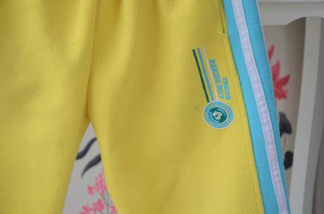 Žlté tepláky-104, 104