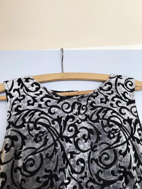 Spoločenské púzdrové šaty, m