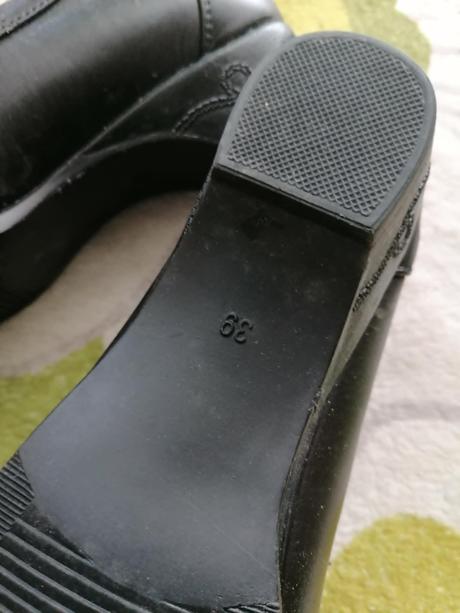 Mokasíny, 39