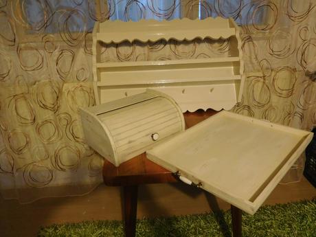 Drevená polica retro,, 