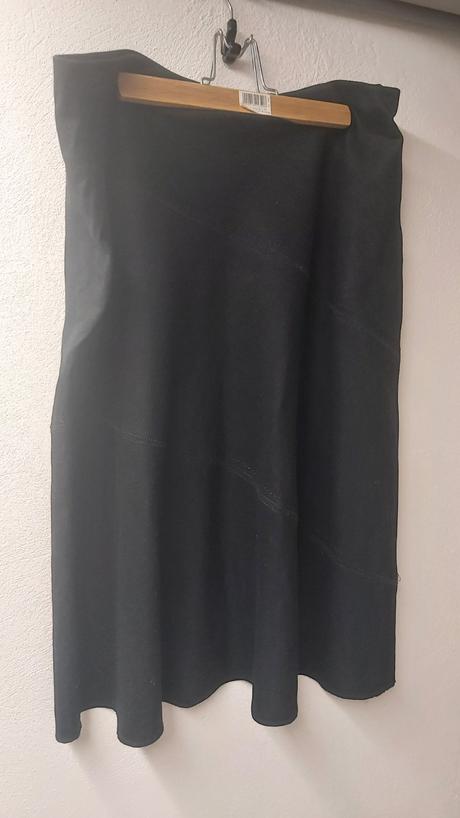 Dámska čierna bavlnená sukňa na gumu xl, xl
