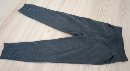 Tepláky top stav 128, primark,128