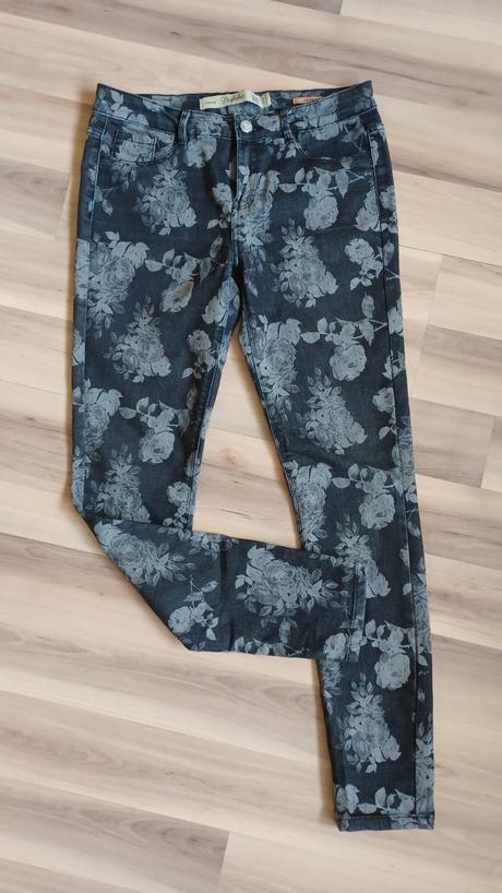 Kvetované nohavice, zara,s