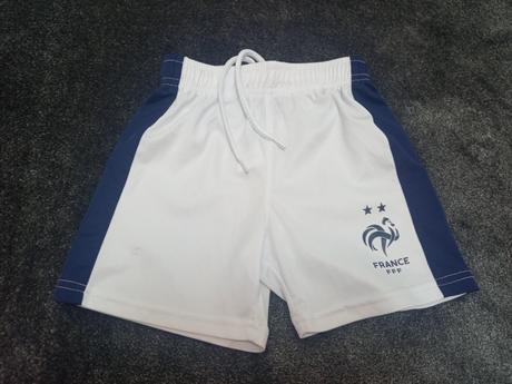 Kratke gate aj na futbal v.122, 122