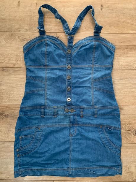 Šaty džínsové, 46