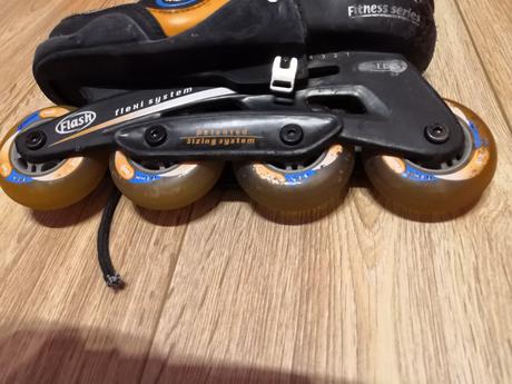 Kolieskové korčule, 32