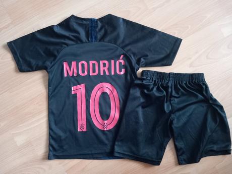 Futbalový dres, 104