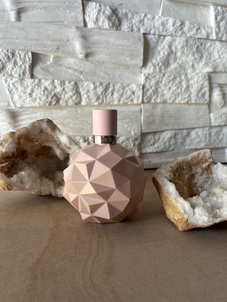 Ariana grande sweet like candy,