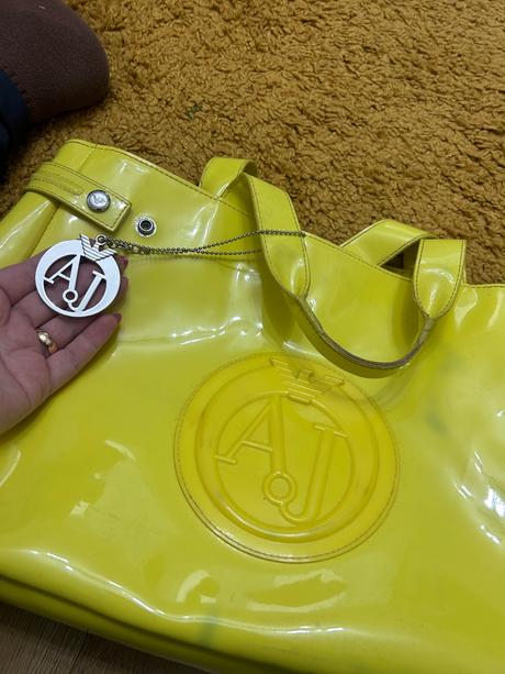 Armani kabelka, armani