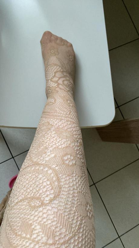 Dámske béžové sieťové pančuchy s kvietkami s/m, m