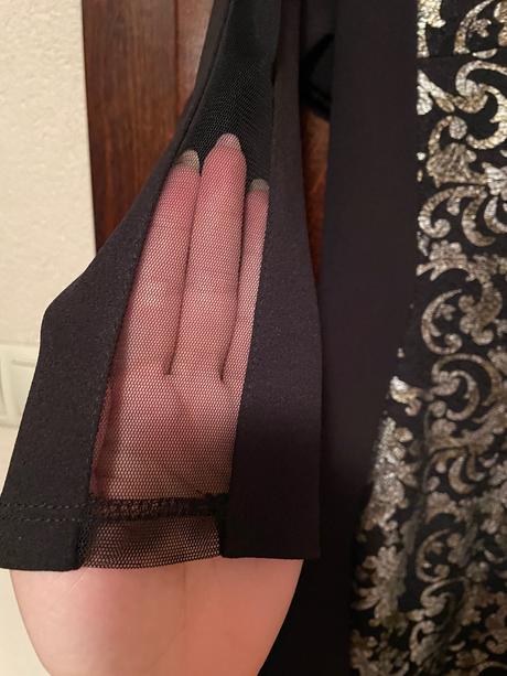 Spoločenské šaty, 42