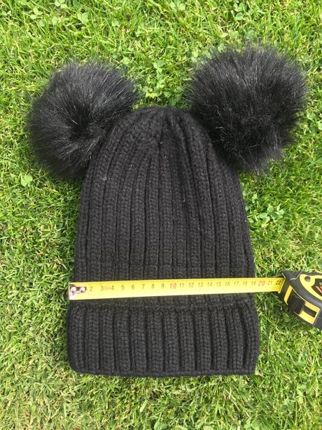 Čierna hrubá čiapka - krásna farba,