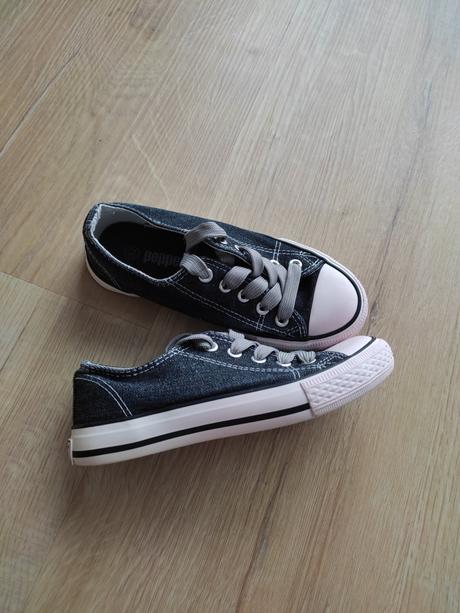 Čierne platenky, pepperts,32