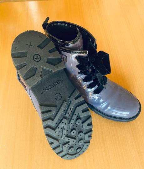 Dievčenské lakované čižmy geox, geox,34