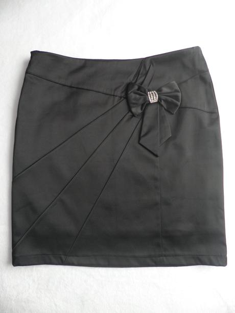 Krásna elegantná sukňa, 38