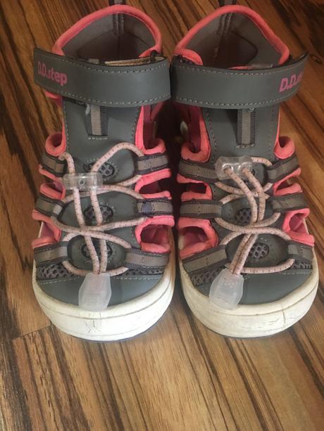 Športové sandále, 29