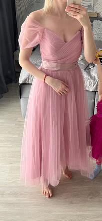 Spolocenske saty tylove s padnutymi ramenami, s