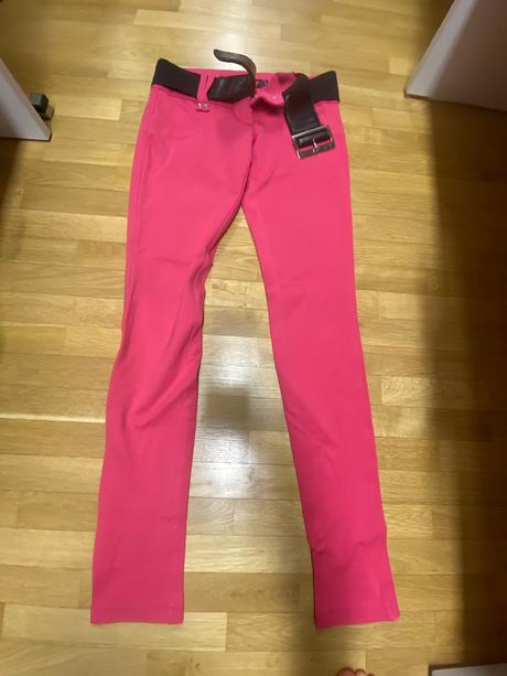 Obtiahnute nohavice, xs