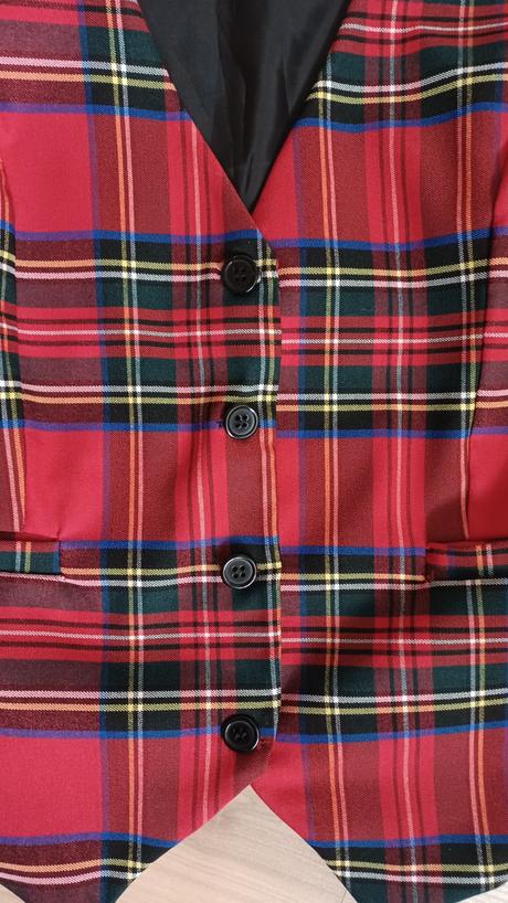 Károvaná červená vesta, m