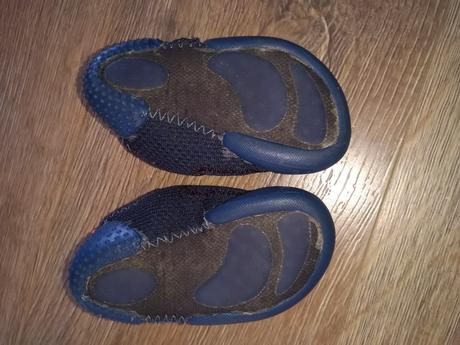 Papučky, domyos,23