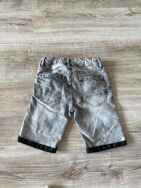 Rifľové šortky, chapter young,152