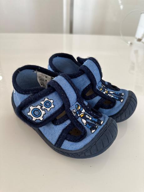 Chlapčenske papuče/prezuvky ccc, 21