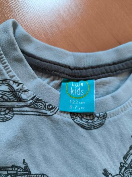 Tričko s motorkami, 122