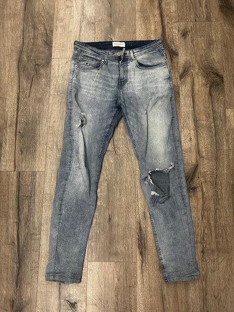 Pánske rifle, bershka,38