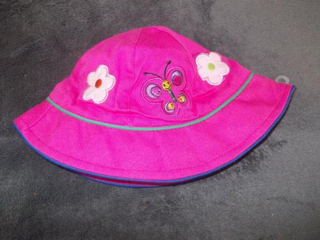 Klobúčik nenosený, 80